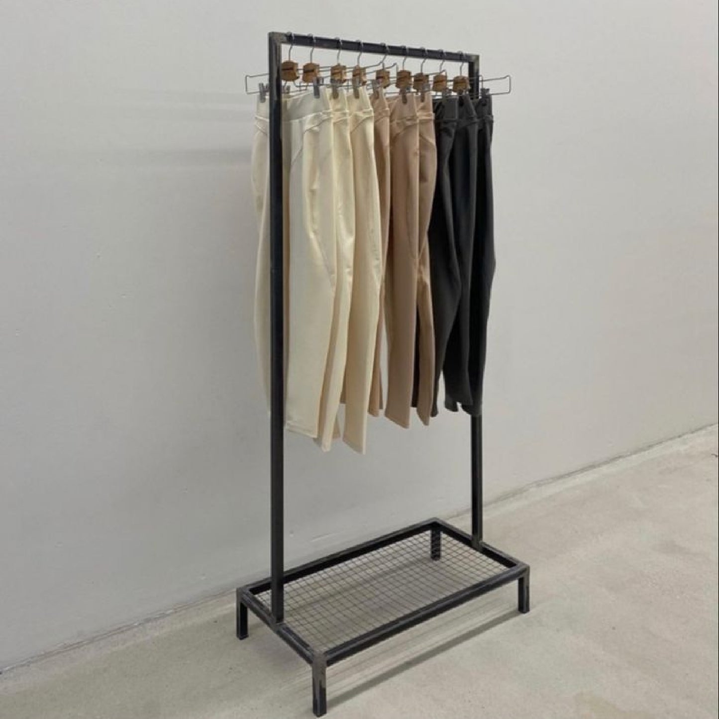 Arara com Sapateira Inferior – Metalon 30x30mm | 1,00m - Design Moderno