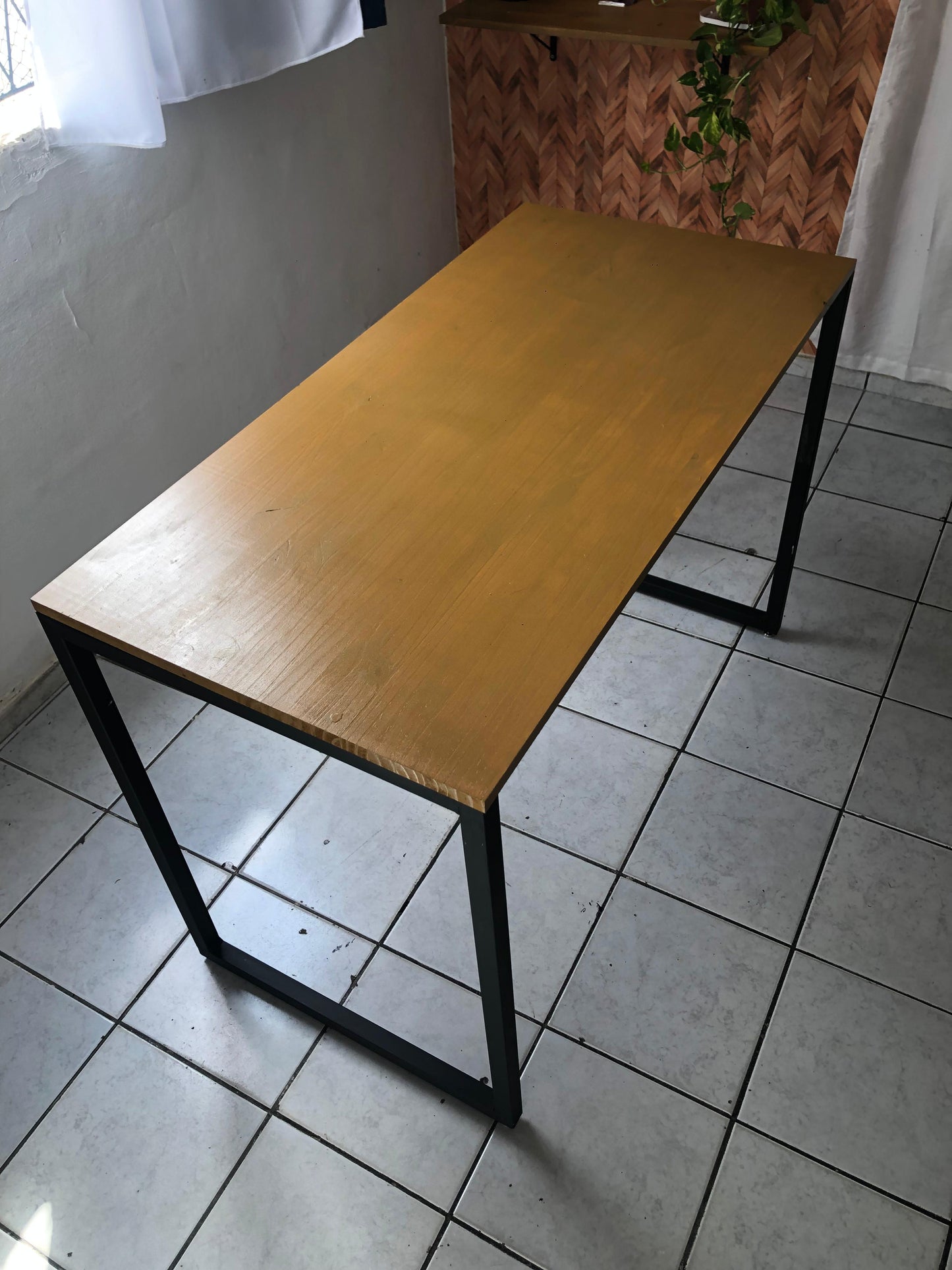 Mesa Industrial com Pinus 120x60cm | Design Moderno e Durável