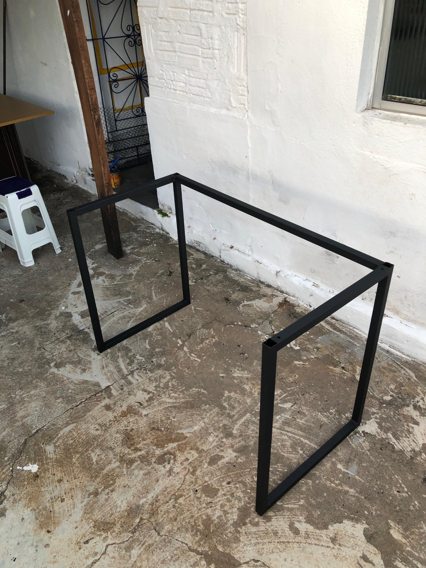 Mesa Industrial com Pinus 120x60cm | Design Moderno e Durável