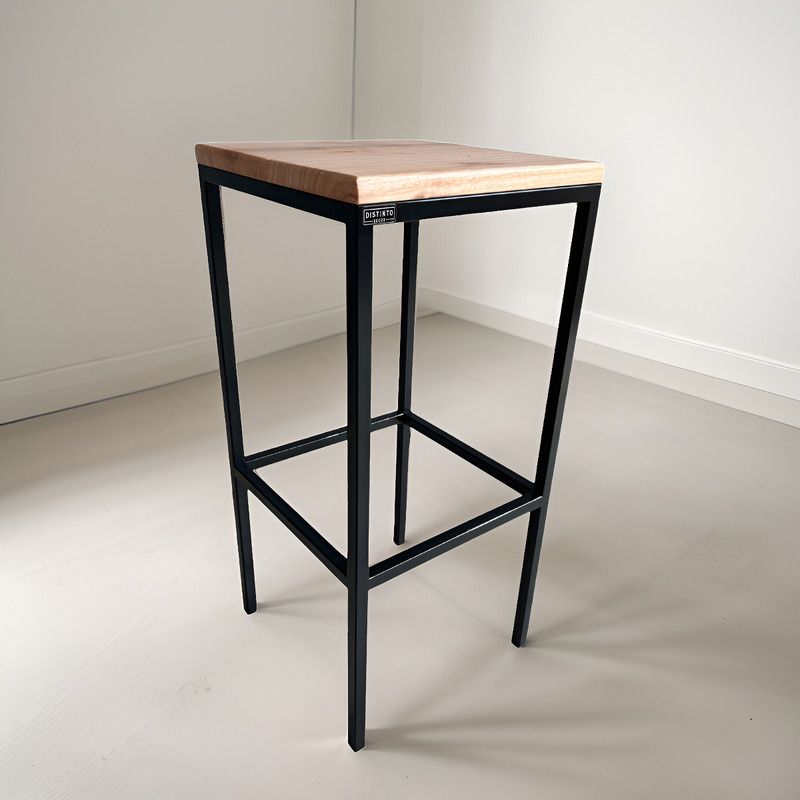 Banqueta Industrial de Madeira Pinus 75cm – Estrutura em Aço Carbono – Modelo Básico