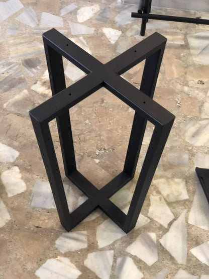 Mesa Bistrô Industrial Tipo X em Aço e Madeira – Design Reforçado