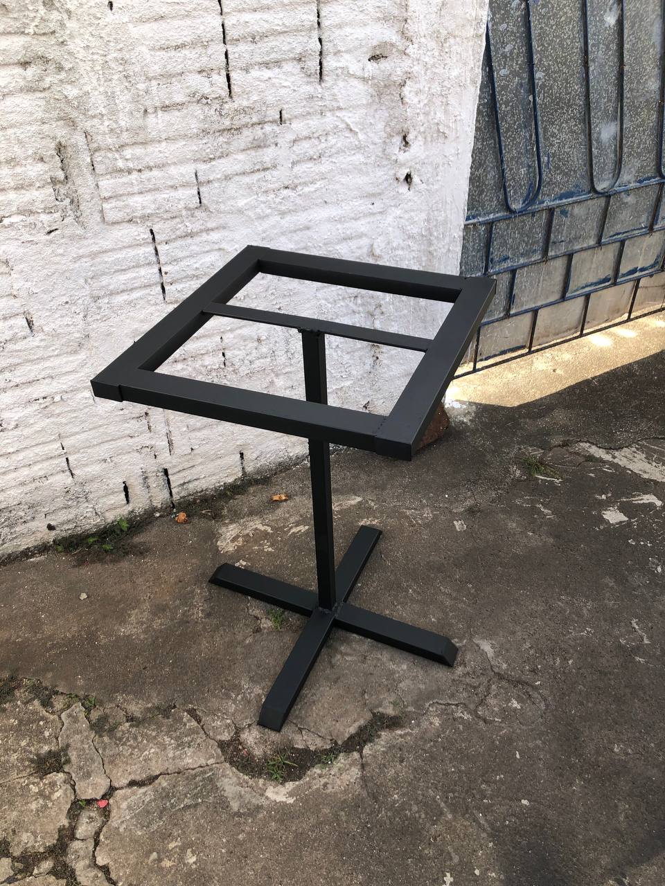 Base de Mesa Industrial Bistrô em Aço – Estilo Industrial