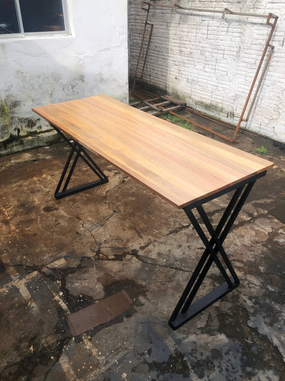 Mesa Gamer Industrial 160x60cm — Estilo XZ | Madeira Eucalipto Nobre