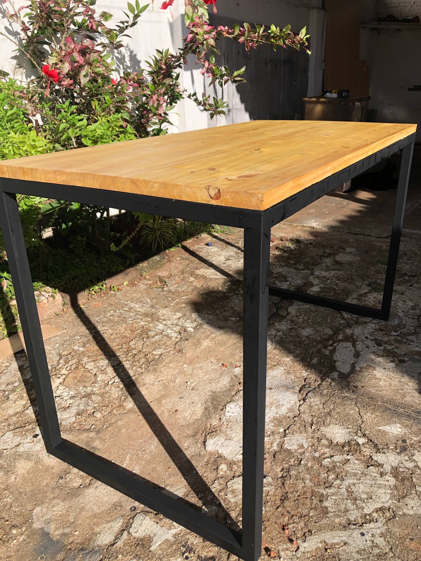 Mesa Industrial 120x80cm - Pinus 25mm - Madeira Natural Robusta