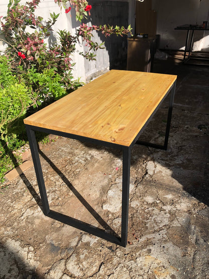 Mesa Industrial 120x80cm - Pinus 25mm - Madeira Natural Robusta