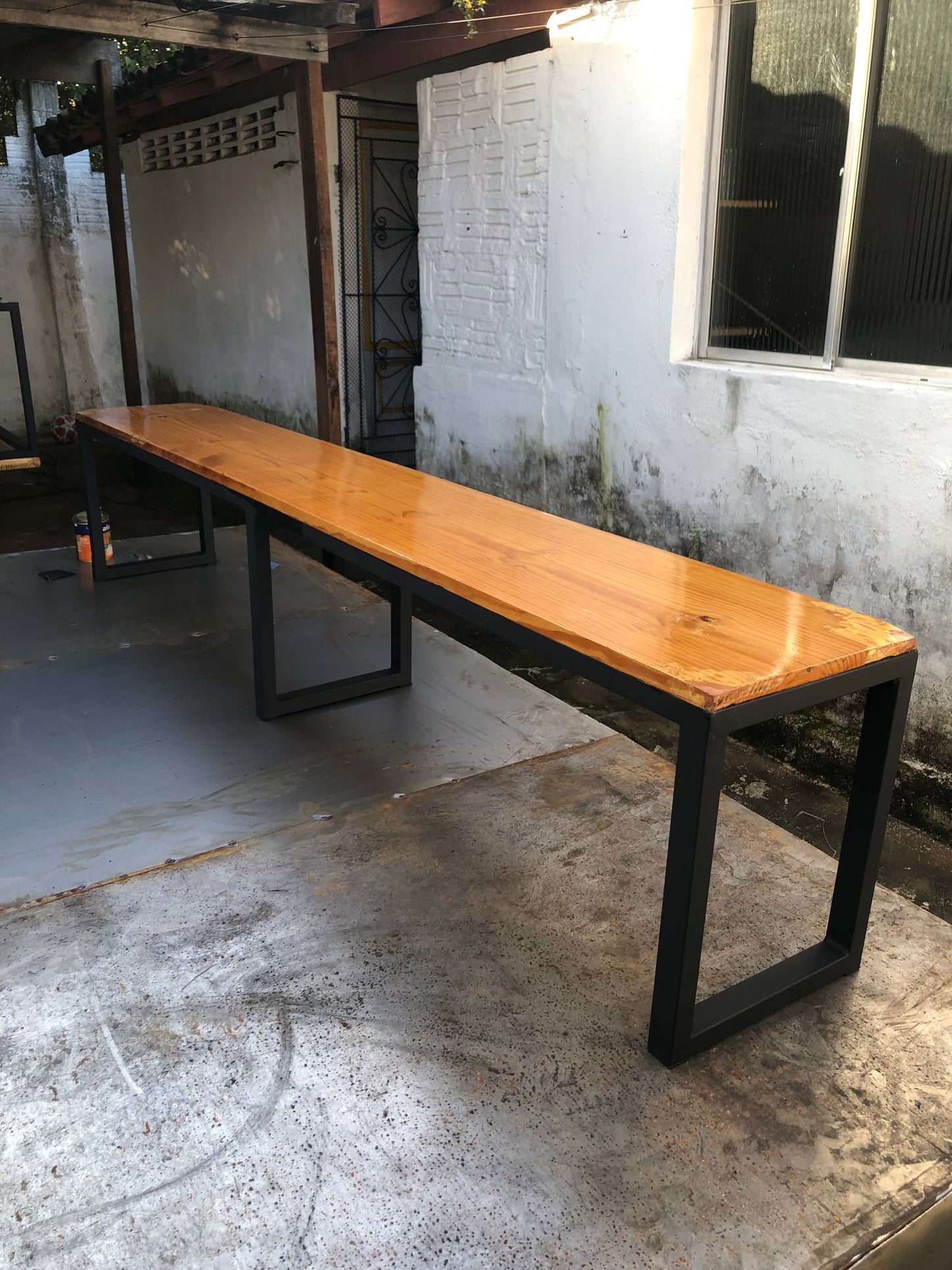 Banco Industrial Longo 190x30cm em Aço e Madeira Pinus