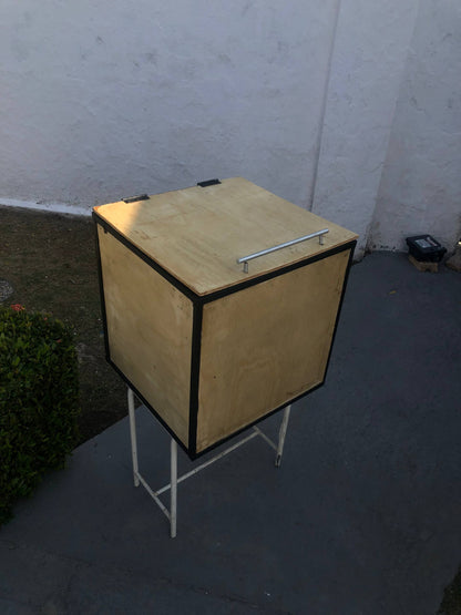 Box Industrial 50x50x50cm - Base em Aço e Tampo em Pinus