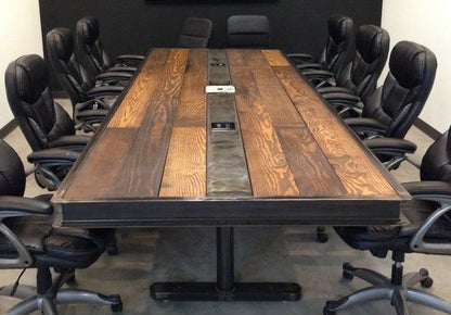 Mesa de Reunião Industrial Madeira Maciça 240x100cm com Passa-Fio 8 Lugares