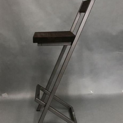 Banqueta Industrial Personalizada – Assento em Madeira e Estrutura em Aço – Altura sob medida