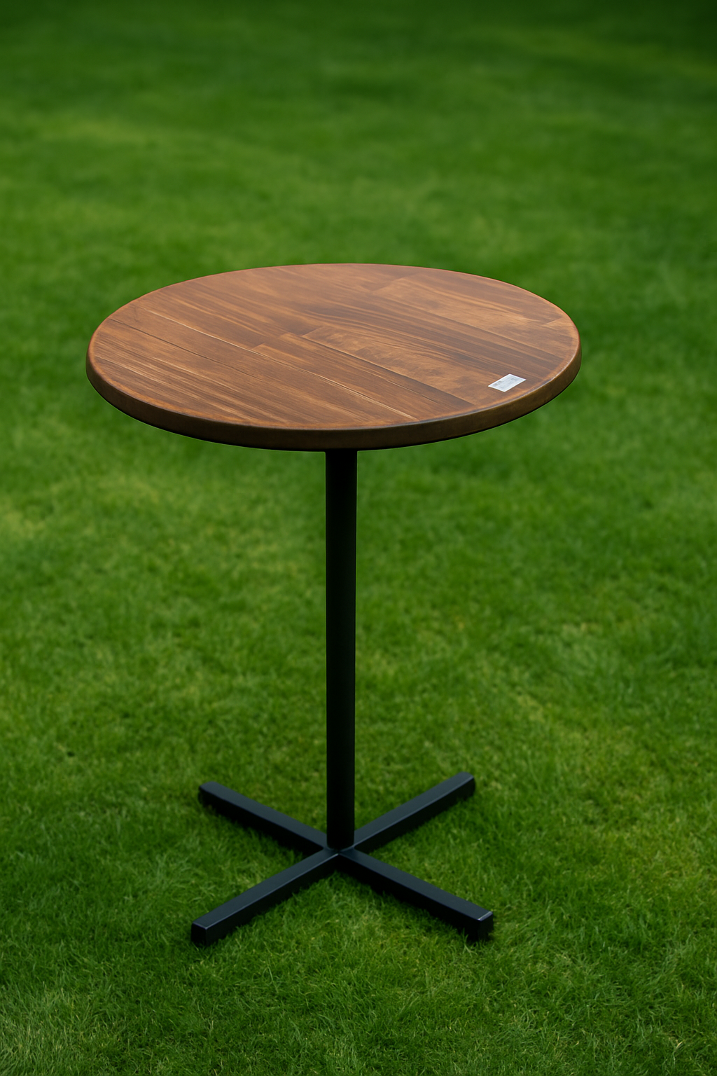 Mesa Bistrô Redonda 60cm – Design Industrial para Ambientes Sofisticados e Quintal