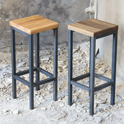 Banqueta Industrial de Madeira Pinus 75cm – Estrutura em Aço Carbono – Modelo Básico